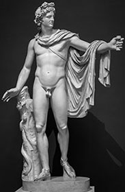 Estatua griega con pene pequeño