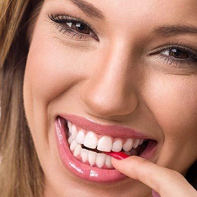 Consigue Un Blanqueamiento Dental Brillante